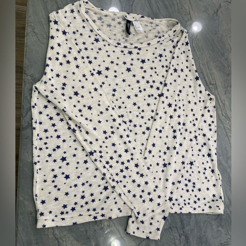 Divided by H&M size large lightweight layering top navy blue stars EUC